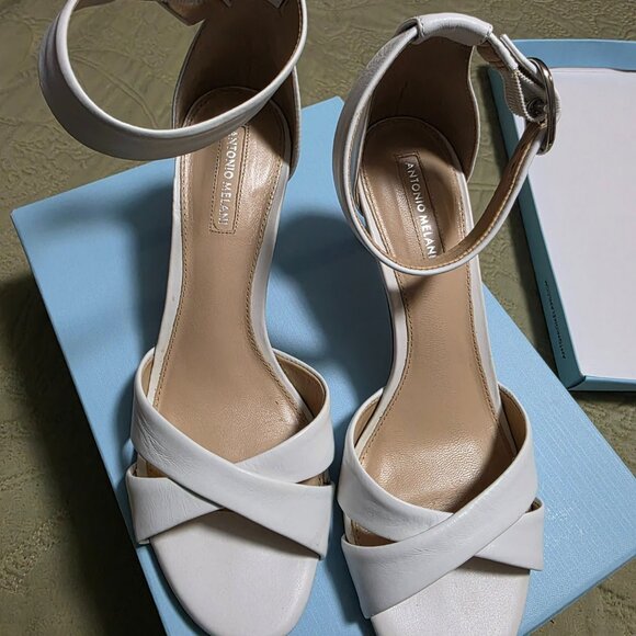 Antonio Melani Evitah Nubuck Ankle Strap Women's White Dress Sandals Size 7 - Picture 2 of 4